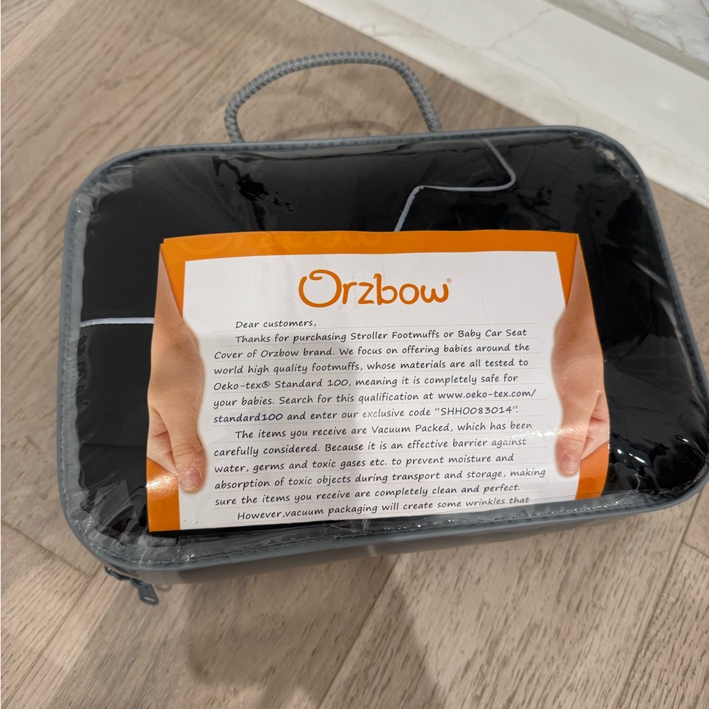 Orzbow Stroller Footmuff in Black BRAND NEW NEVER BEEN OPENED
